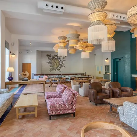 Отель Hoposa Cultural Boutique 4*