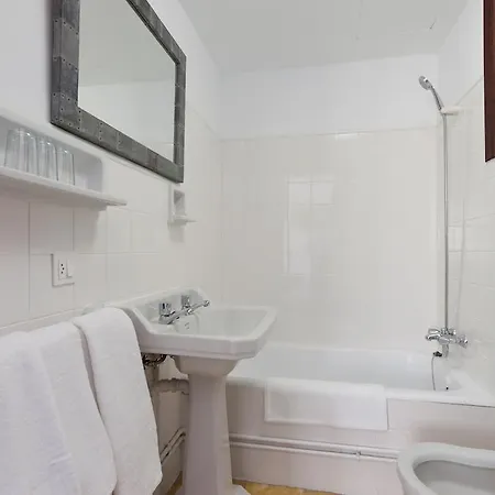 Отель Hoposa Cultural Boutique 4*