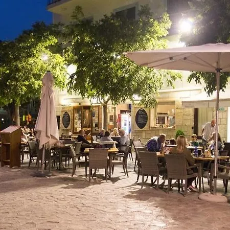 Отель Hoposa Cultural Boutique 4*